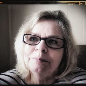 Meet your Posher, Lorraine